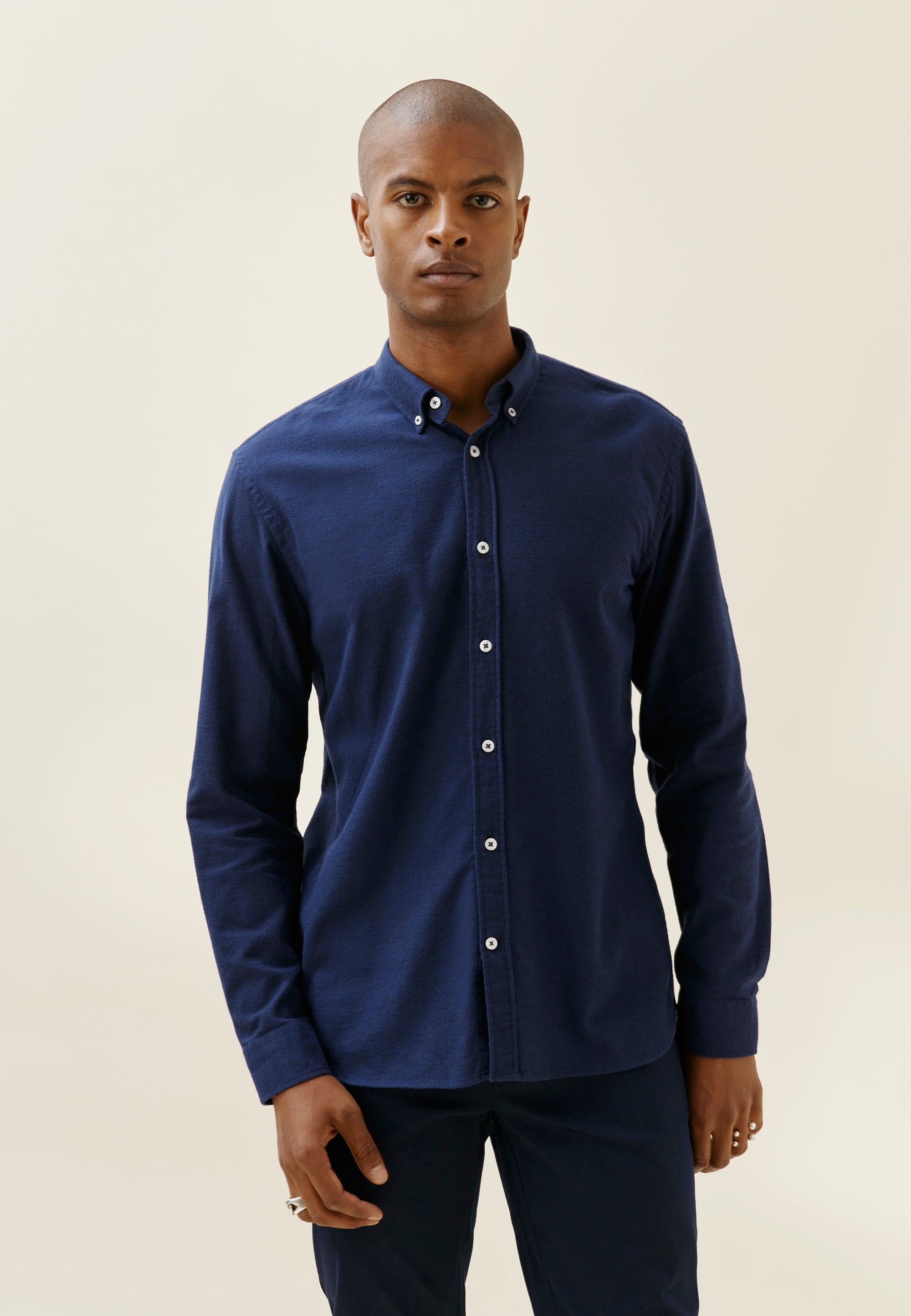 chemise en flanelle bleu foncé main